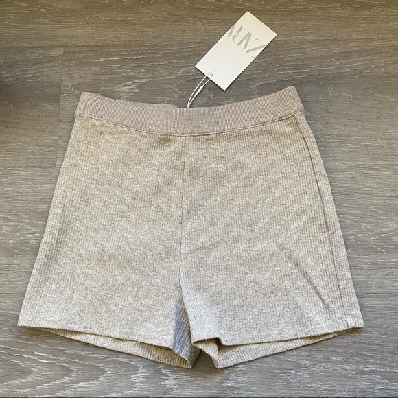Zara Ribbed Shorts - Picture 3 of 8